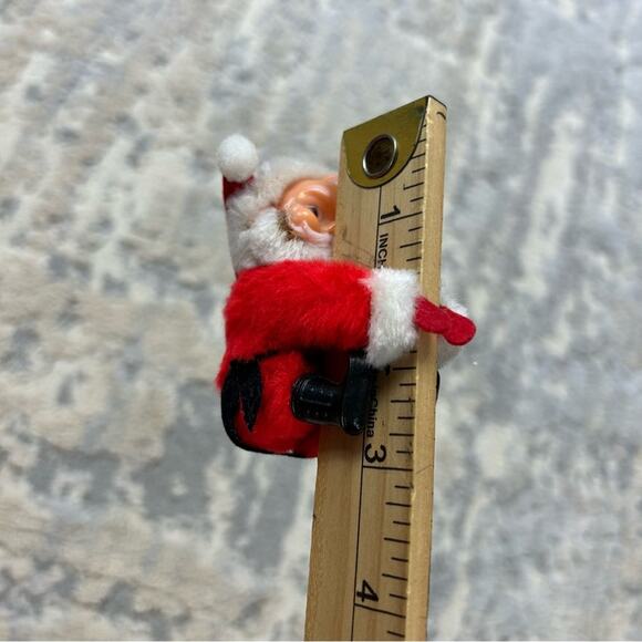 Vintage 1970s Furry Clip On Santa’s Christmas Tree Lapel Set of 2 - Picture 7 of 9